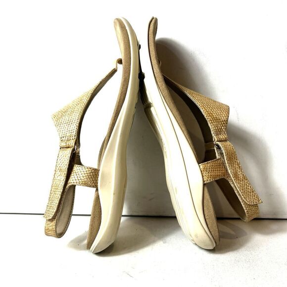 Abeo Bio.System Womens Sz 9.5N Gold Faux Leather Sling Back Thong Summer Sandals - Picture 4 of 10